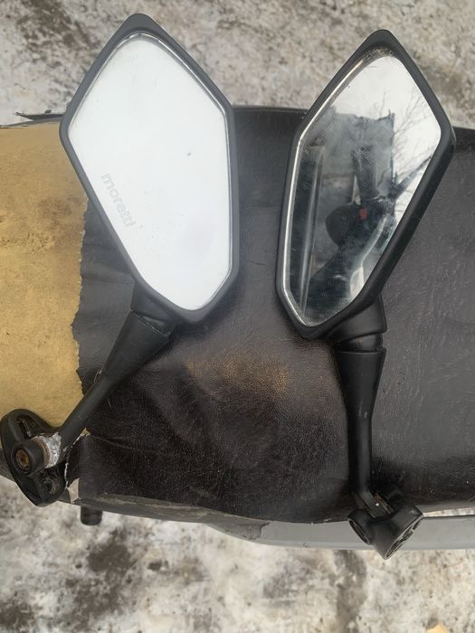 Vând oglinde de scuter