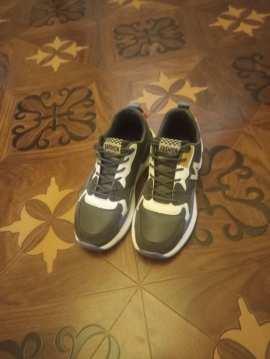 Кроссовки мужские