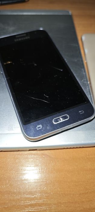 Продам телефоны и планшет Samsung