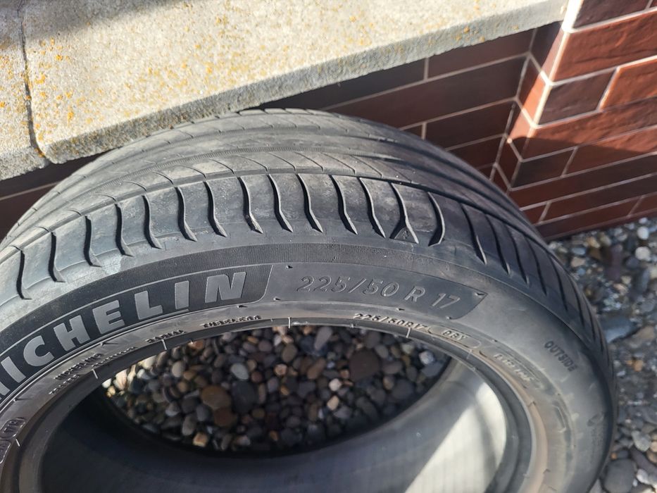 225 50 17 Michelin