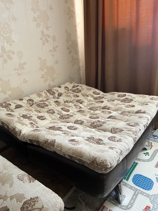 Диван маленький