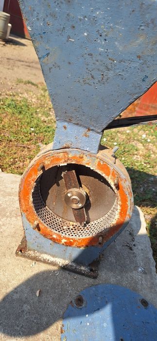 Moară măcinat cereale,