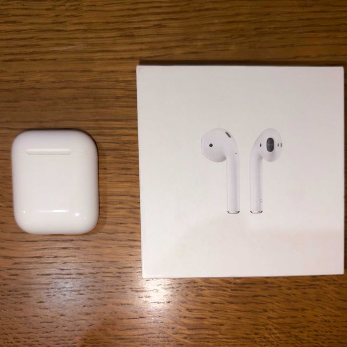 Наушники Apple AirPods 2.1 в отличном состоянии, в полном комплекте