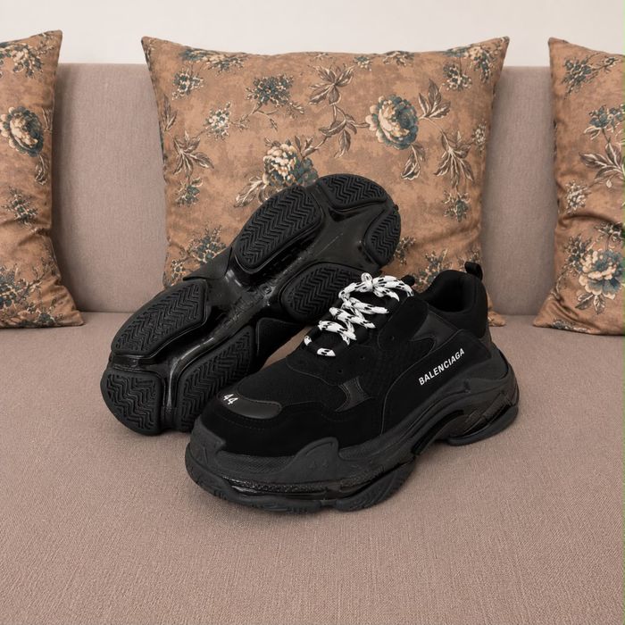 Balenciaga Triple S Black Edition
