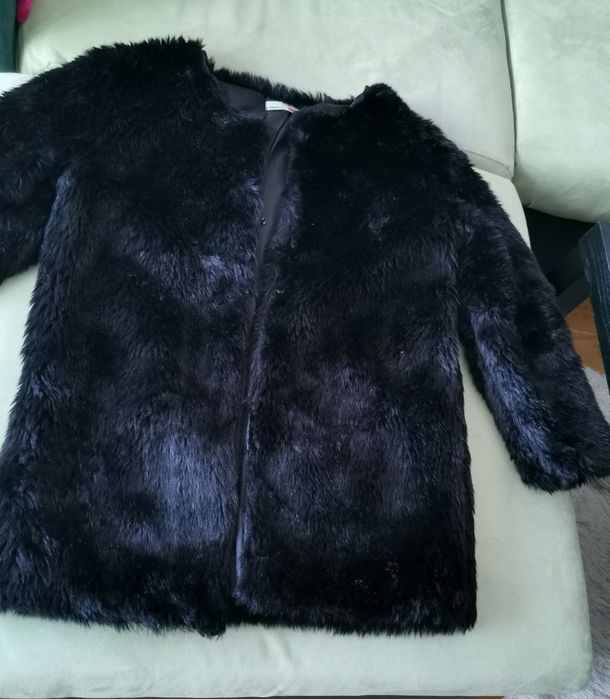 haina neagra imitatie blana