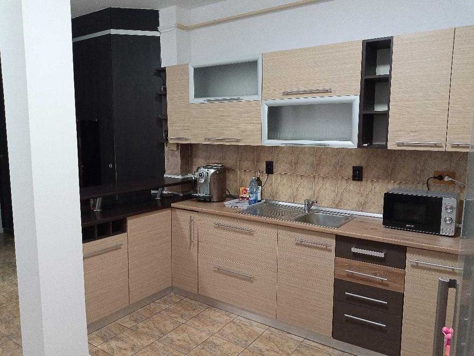 Închiriez apartament 2 camere