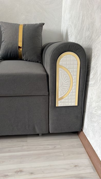 Продается диван новый