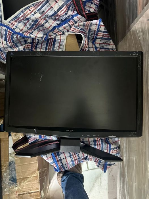 Монитор в рабочем состоянии,приезжайте смотрите