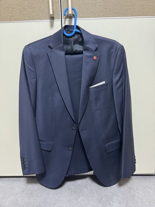 Продам костюм мужской