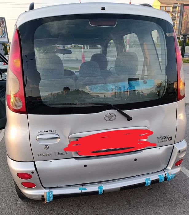 Toyota Yaris Verso 1.4i - АВТОМАТИК
