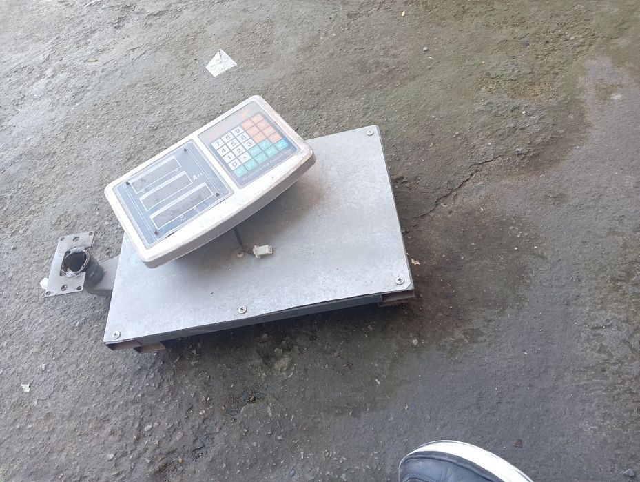 Весы 200 на запчасти не работает циферблат