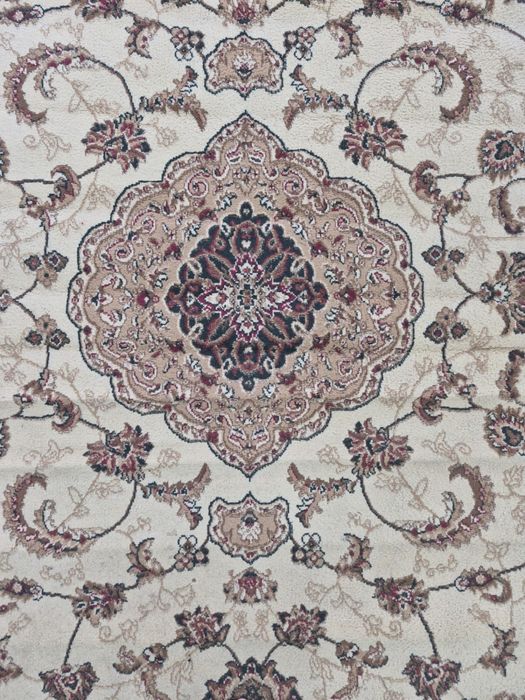 Продам ковёр в отличном состоянии