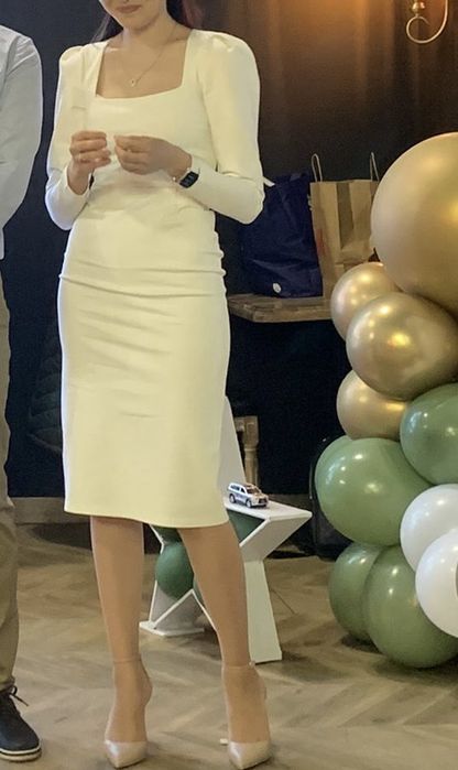 Белое  платье