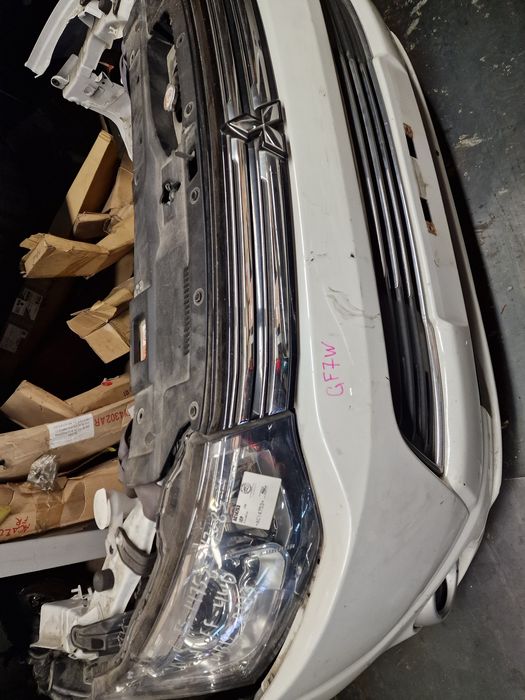 Носкат,морда Mitsubishi Outlander 2015