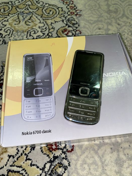Nokia 6700 classic Nokia 6303 classic