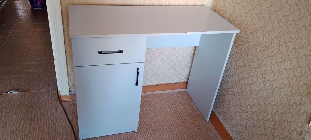 Стол парта продам