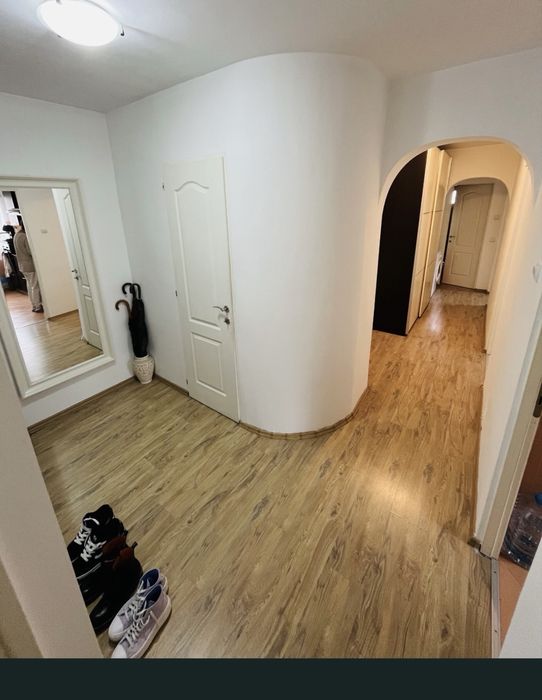 Inchiriez apartament 4 camere