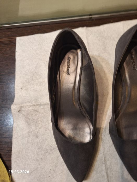 Pantofi dama piele intoarsa gri
