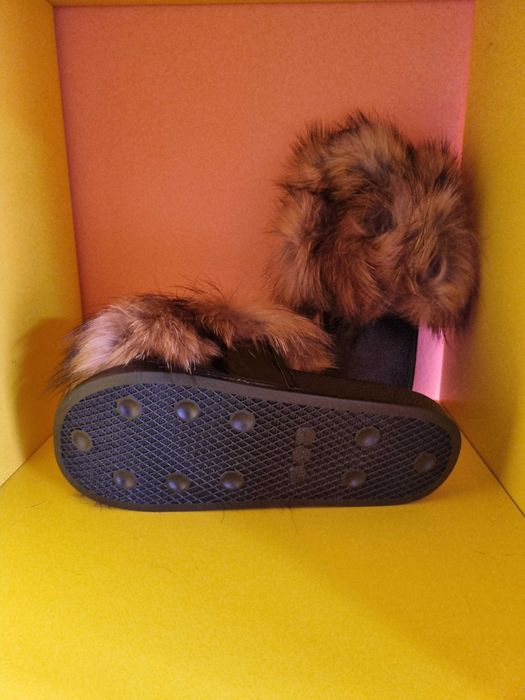 Ункални дамси чехли с естествен косъм!Налични всички номера!