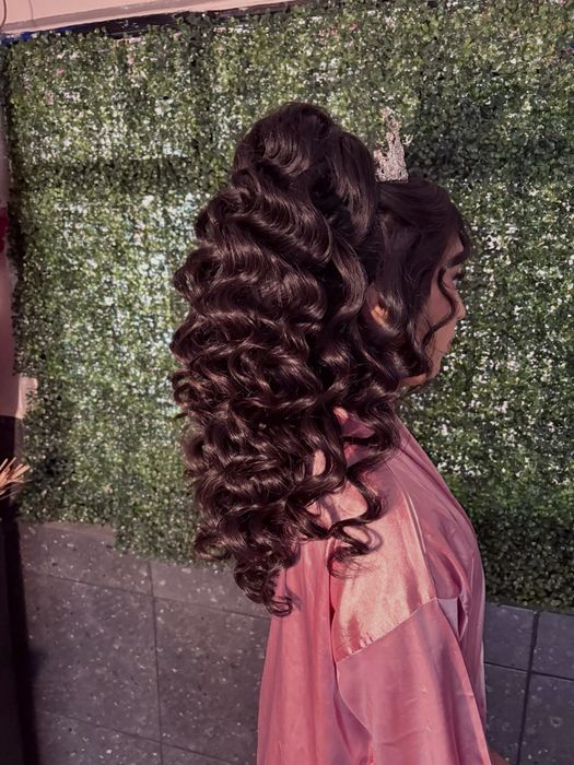 TUNS & COAFOR LA PREȚURI SUPER LUCREZ   Acasă 

Vrei să arăți bine fără să plătești ca la salon? Te aștept la mine acasă, într-un spațiu cura