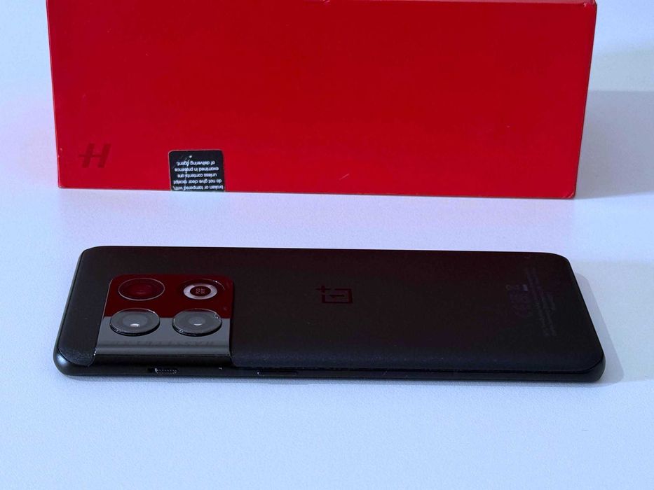 Бартер! Перфектен! OnePlus 10 Pro Volcanic Black (Черен)