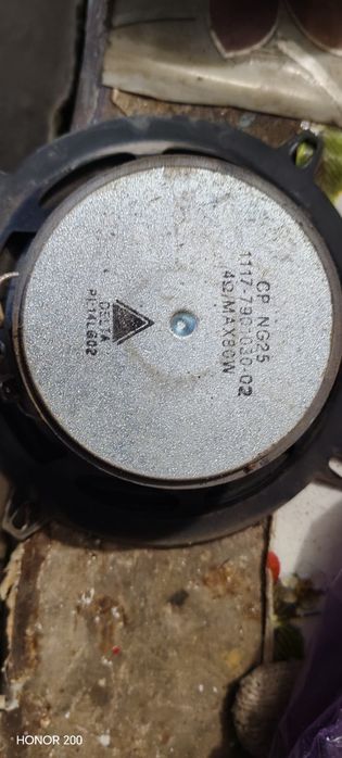 16-е Колонки pioneer и 13-е