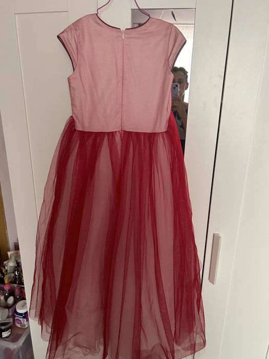 Рокля официална