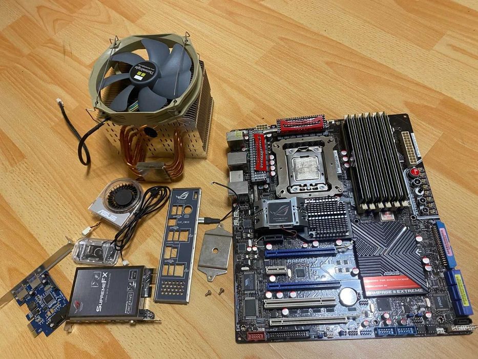 Дъно Дънна платка ASUS ROG Rampage II Extreme X58 1366 DDR3 до 48GB OVERCLOCK