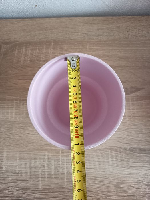 Ghiveci/masca roz  pentru flori