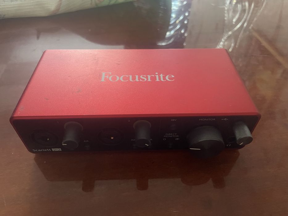 Аудио интерфейс Focusrite 2i2 3 gen