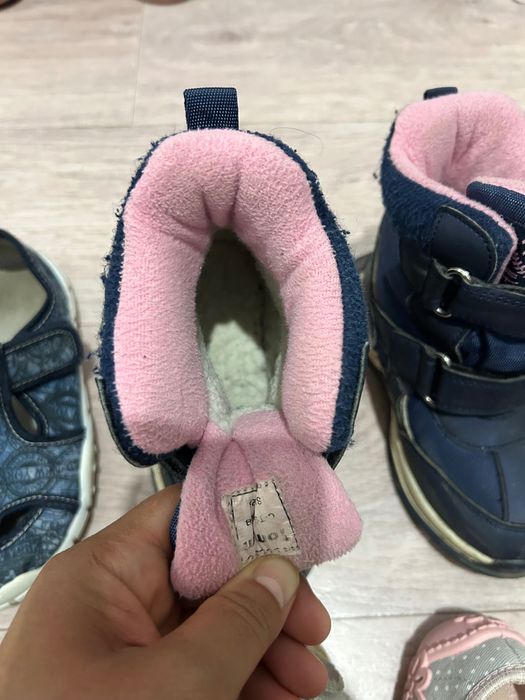 Сапоги и сандалий