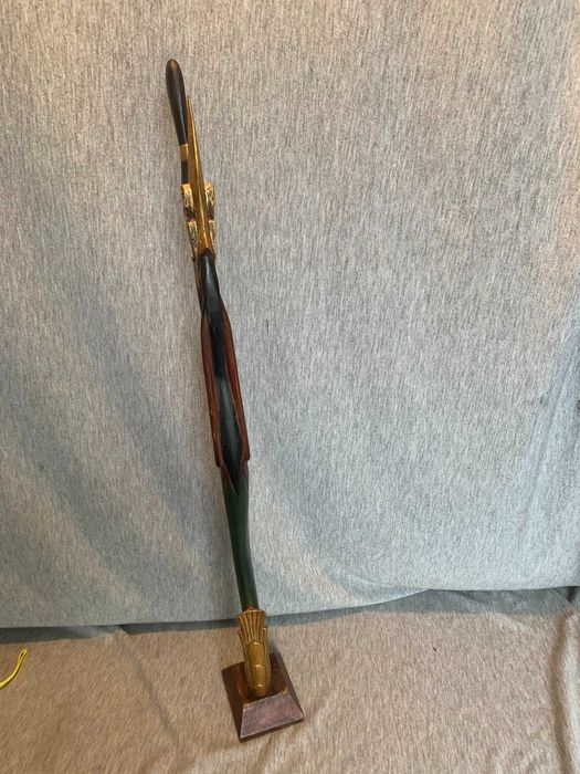 Ръчно изработена рисувана,  дървена скулптура дървена статуетка