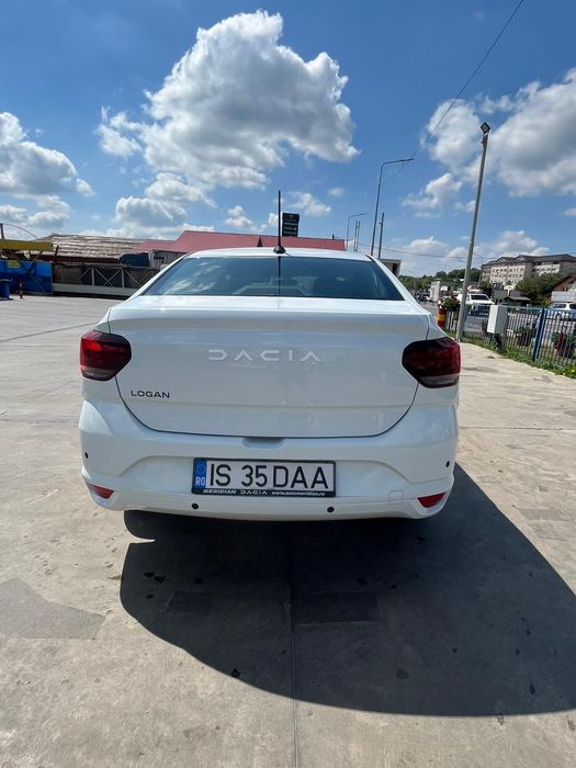DACIA Logan 2023 — imagine 2