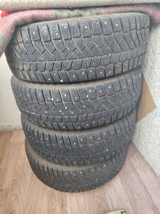 Продам зимние шины