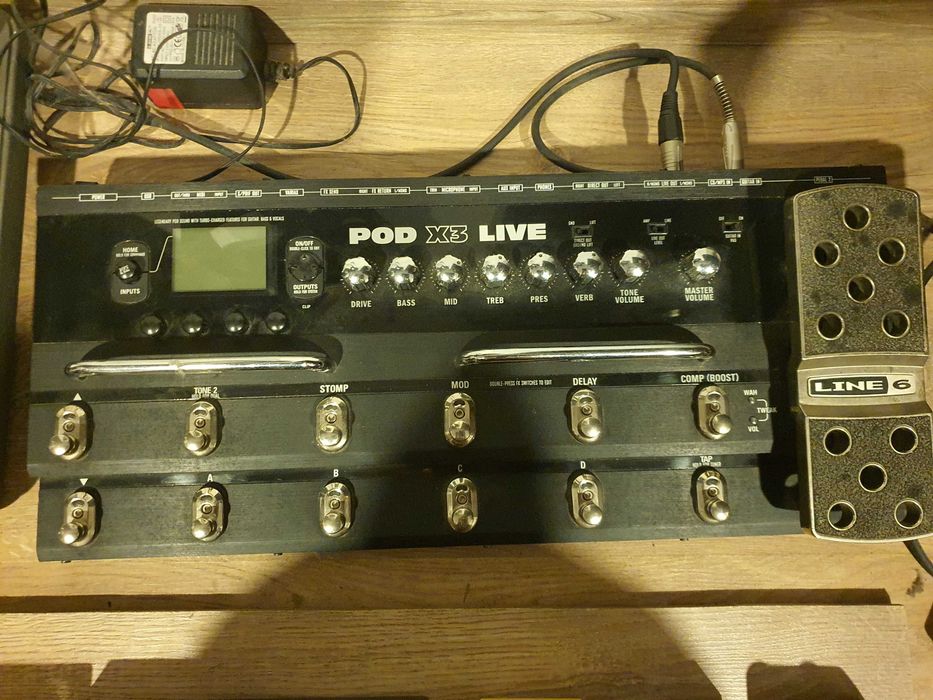 Lot Echipamente Muzicale Profesionale / Pedale Chitara / Orga / Microfoane – Stare Impecabila (Boss, Line 6, DigiTech, Ibanez, Roland
