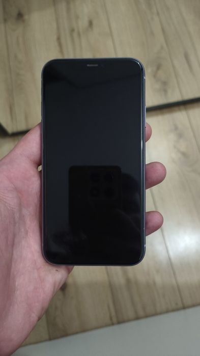 Vând iPhone 11  stare buna de funcționare  74 baterie