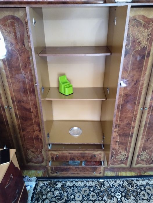 Срочна парадаютса