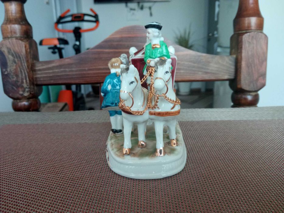 Каляска.Порцелан.