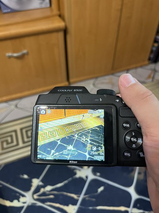 Nikon B500 в отличном состояний