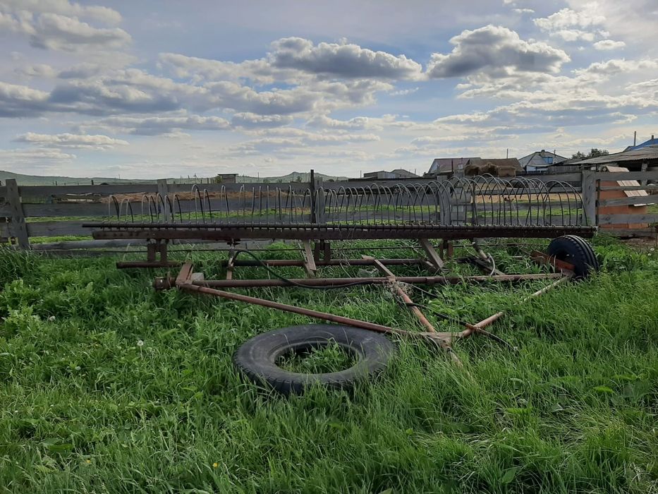продам трактор..