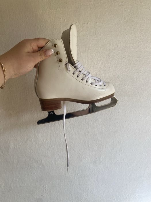 Коньки в хорошем состояние