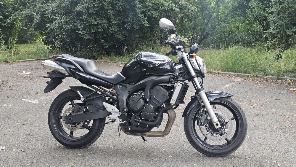 Yamaha FZ6 Black Edition