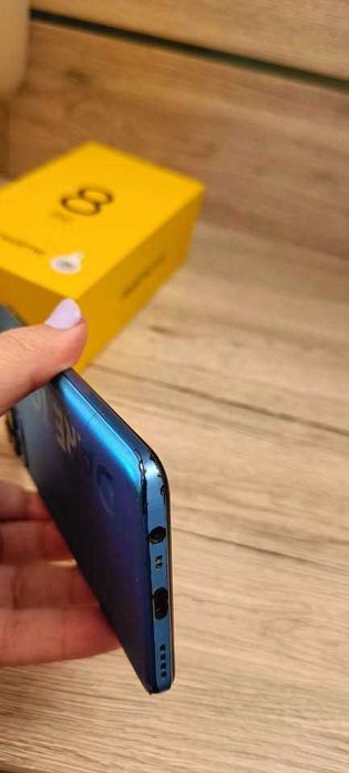 Смартфон Realme 8 Pro