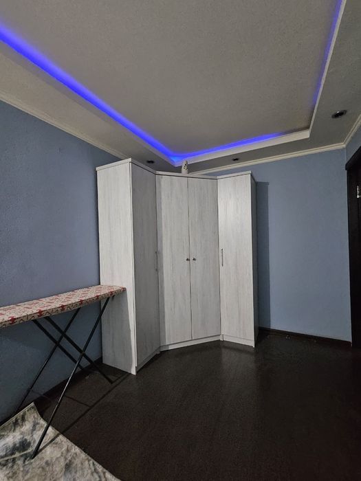 Квартира Максим Горький 2/4/5 Художники  55м2  балкон 2х6 кирпич