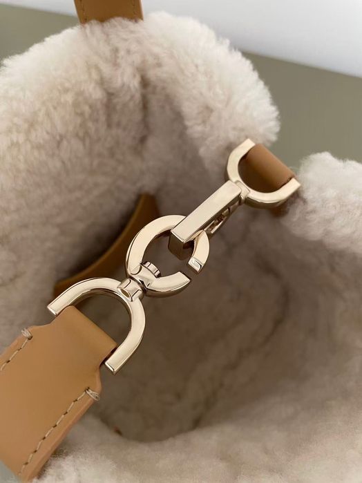 Dior alps  чанта
