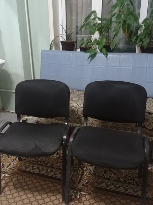 Стулья офисные новые