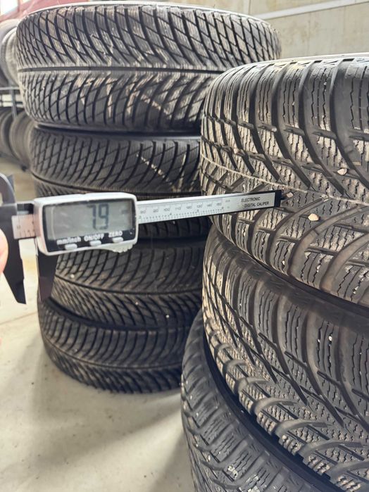 Anvelope Iarna Nokian 215/65 R17 SnowProof 2