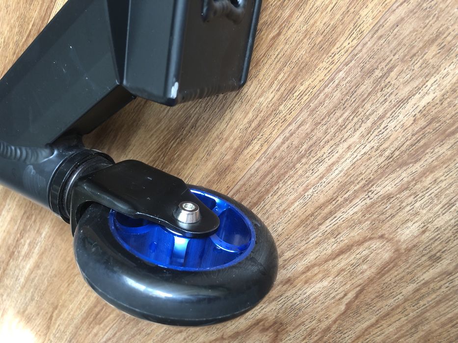 Самокат НОВЫЙ трюковой Scooter