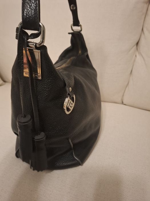 Дамска чанта от естествена кожа на италианската марка  Tosca blu