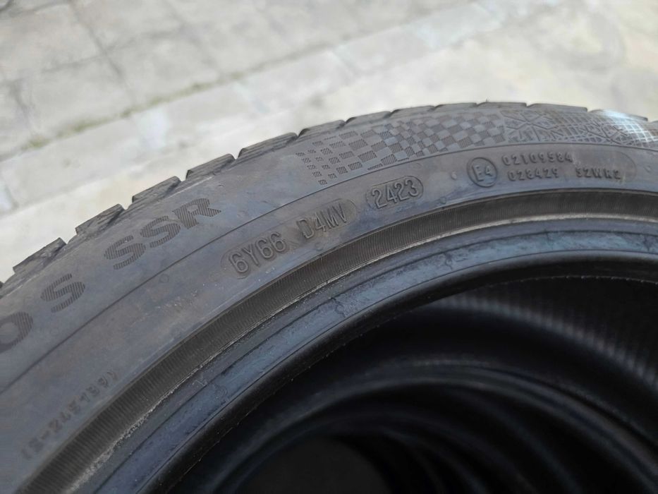 2бр Като нови зимни гуми 245 40 19 - Continental Runflat - DOT 2023